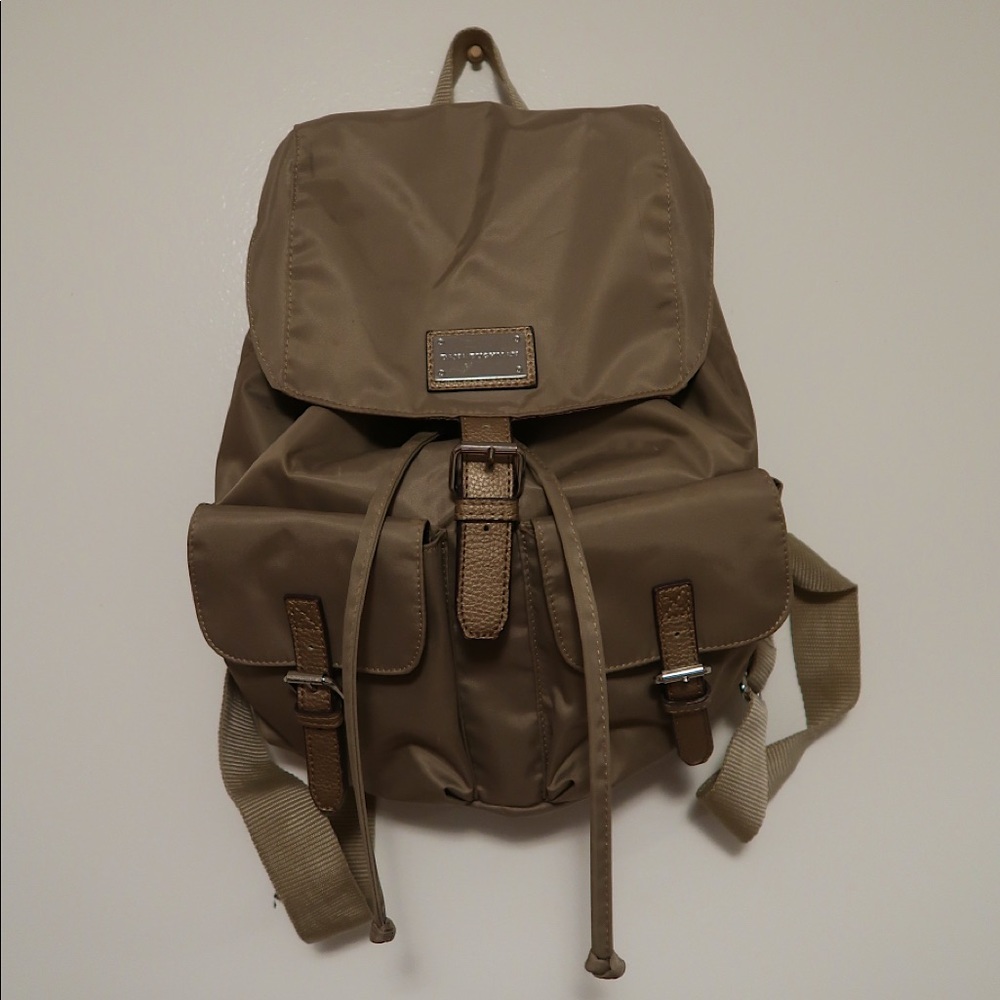 Dana Buchman, Backpack